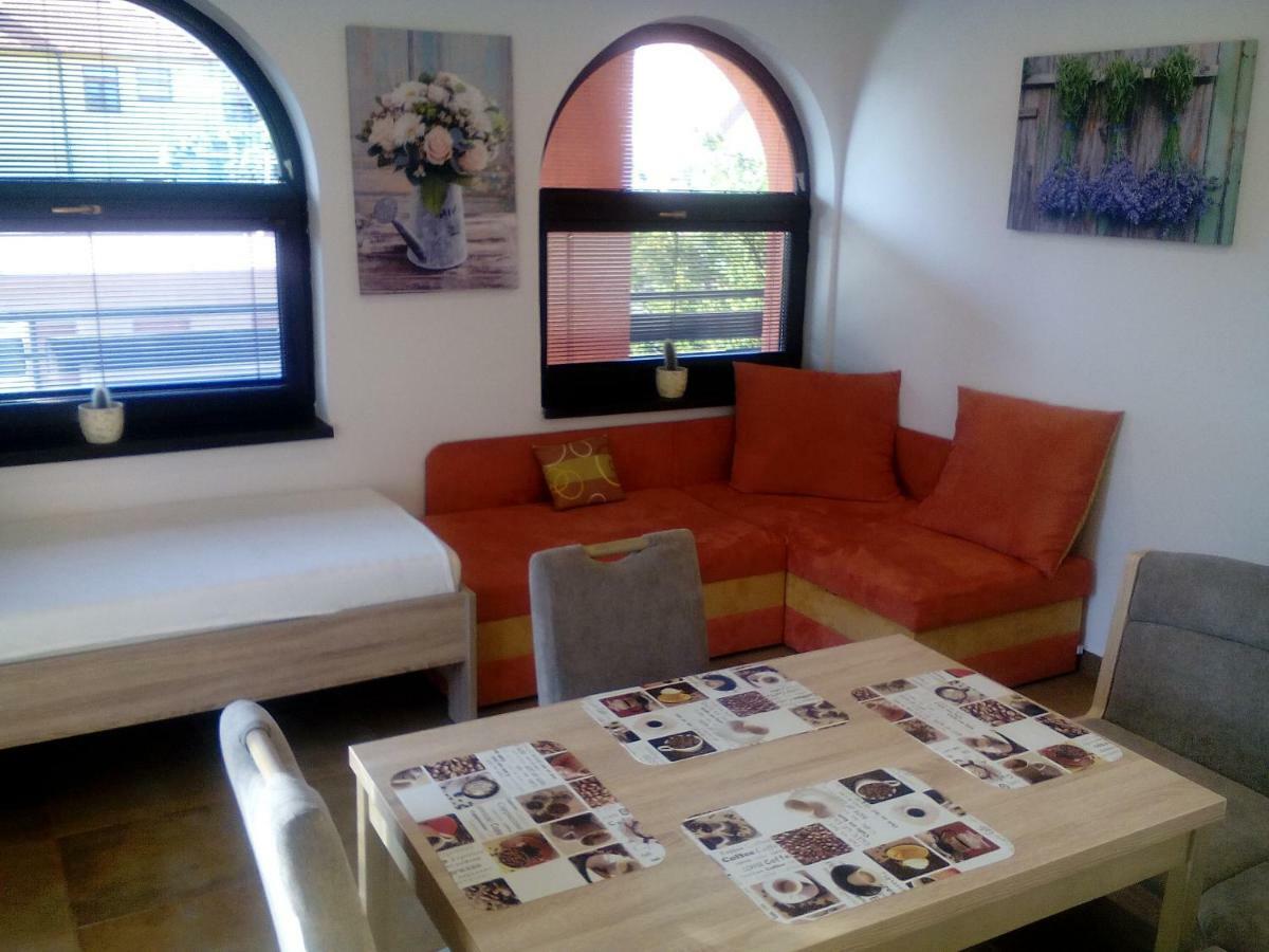 Appartamento Oaza Vacenovice Esterno foto